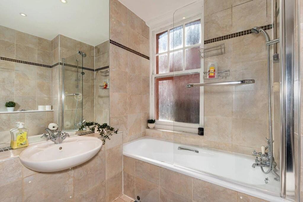Appartamento Discover 2 Bedroom In Kensington *
