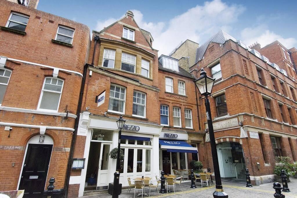 Discover 2 Bedroom In Kensington Appartamento Londra